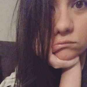 Meet your Posher, April